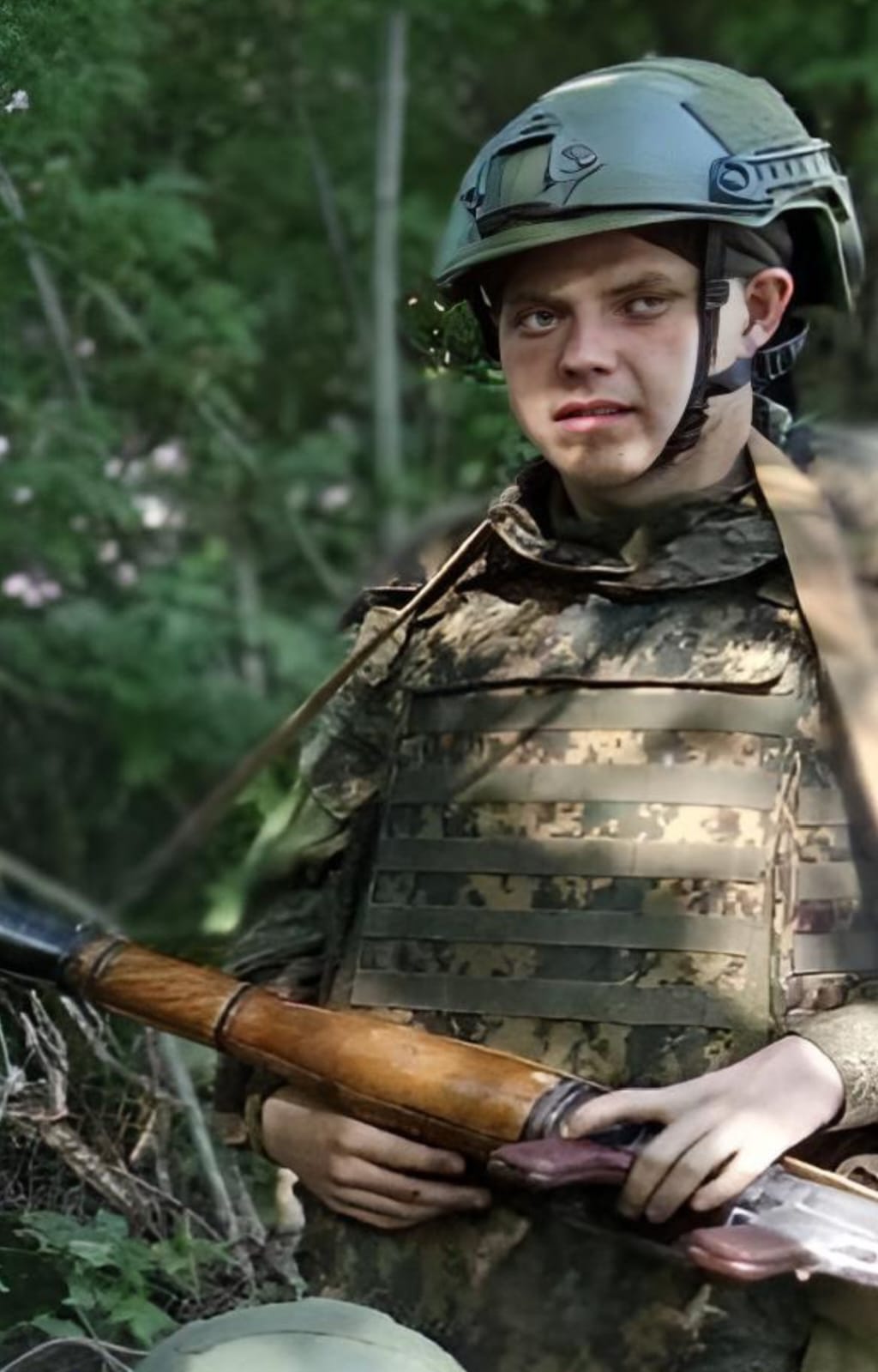 Открытие стенда и парты в память о нашем выпускнике.