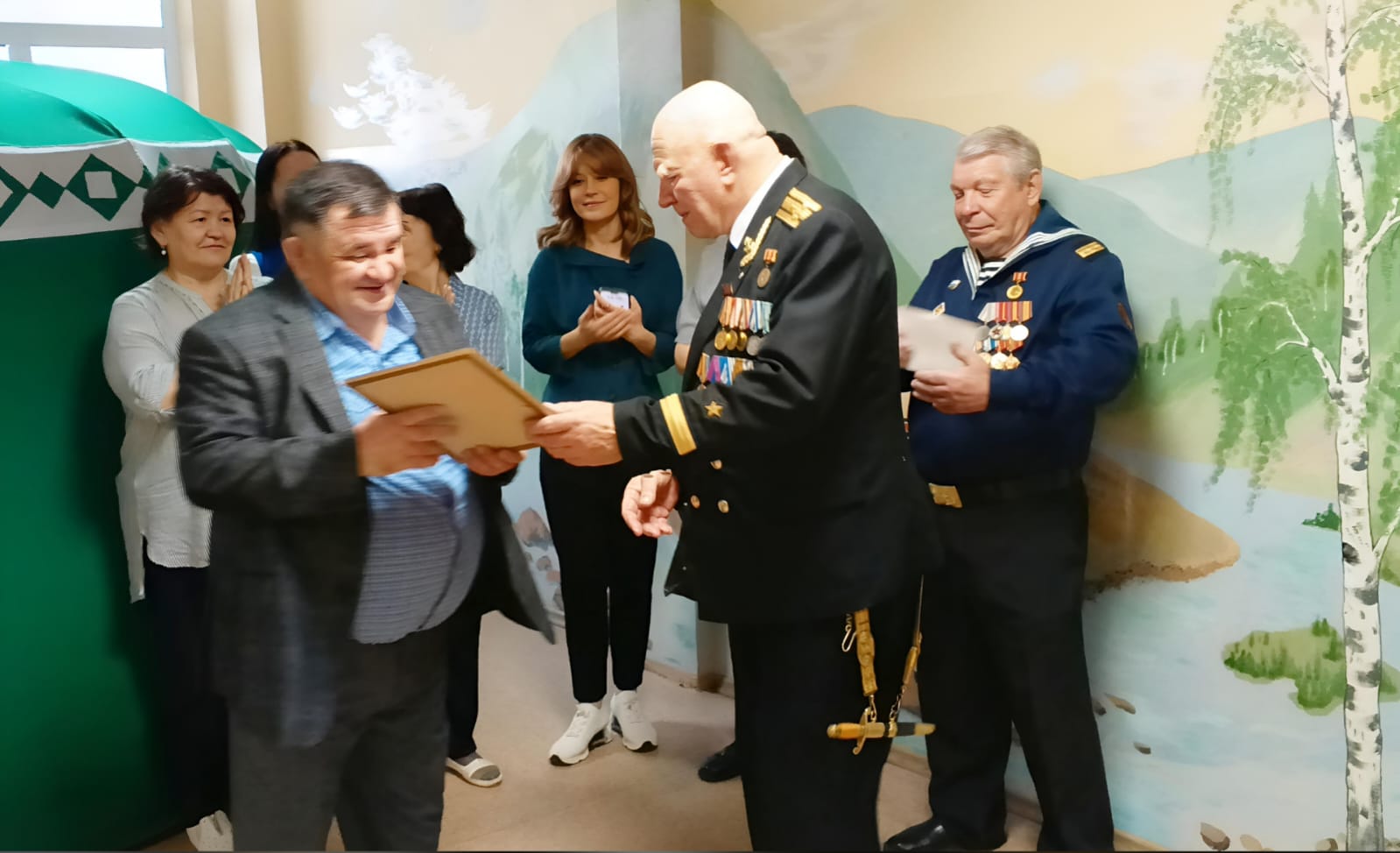 Сегодня нашу школу посетили почетные гости